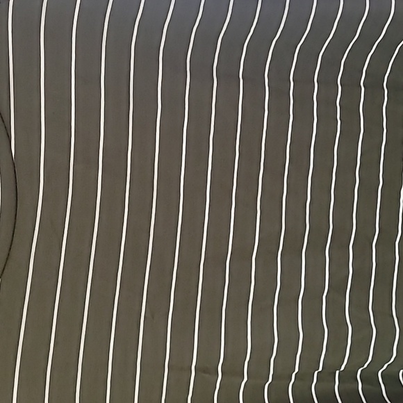 Army green 3/4 length sleev tee - Picture 2 of 3